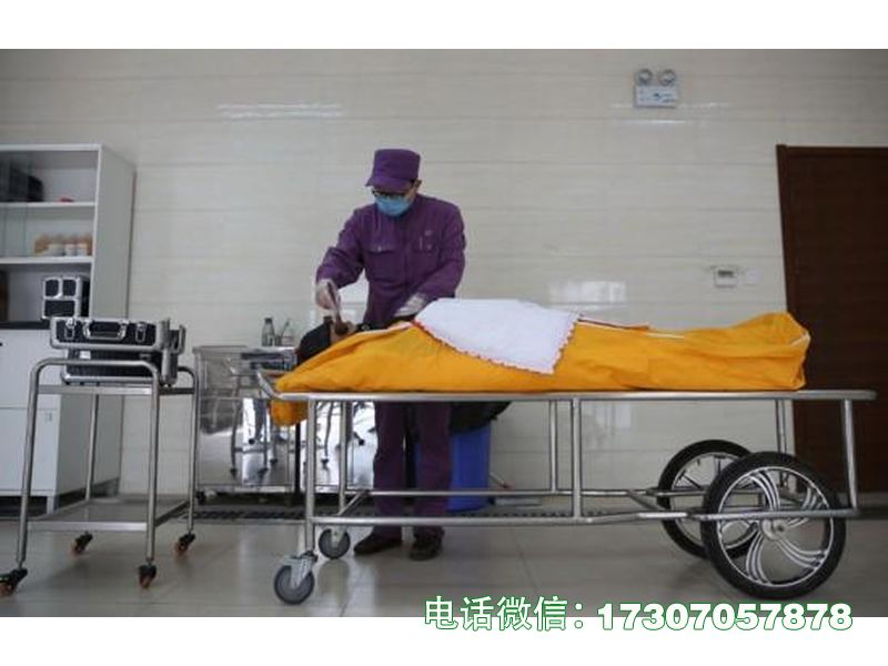 凭祥遗体化装车
